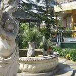 Rosa Panzió Paestum