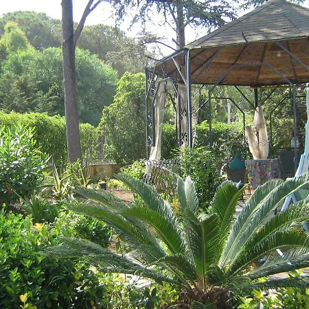 Rosa Bed & Breakfast 3*
